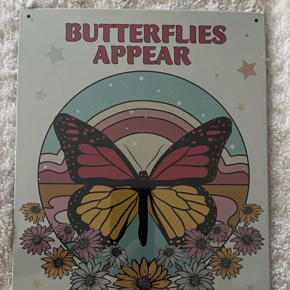 Butterfly sign